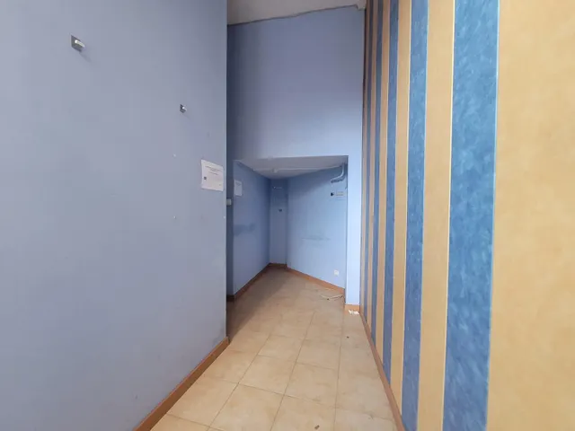 LOCAL COMERCIAL EN ASTILLERO DE 92 METROS — 3