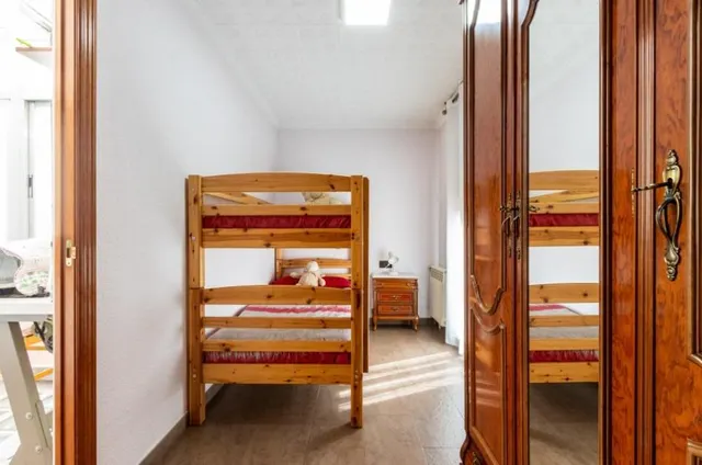 Fantástica Casa Adosada en Ca n'Oriac Zona Tranquila — 28