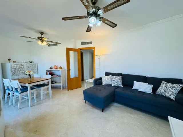 Piso en venta en Calle María de las Mercedes — 31
