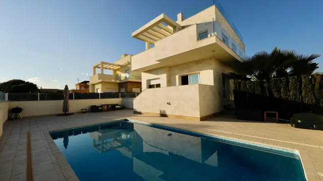Villa de Lujo a pie de playa en la Zenia, Orihuela Costa — 2