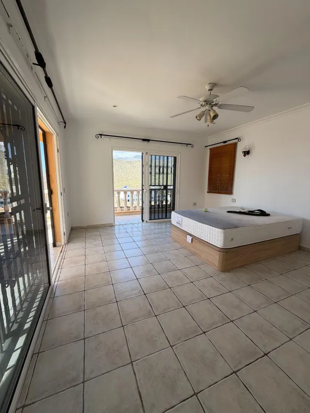 Villa con carácter, piscina privada y vistas al mar en Costa Adeje — 48