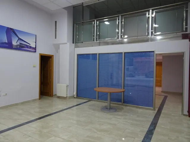 CENTRICO LOCAL CON SALIDA DE HUMOS — 12