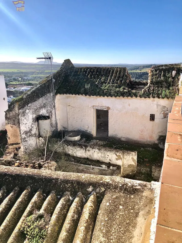SE VENDE 2 PROPIEDADES  EN EL CASCO ANTIGUO DE ARCOS — 50