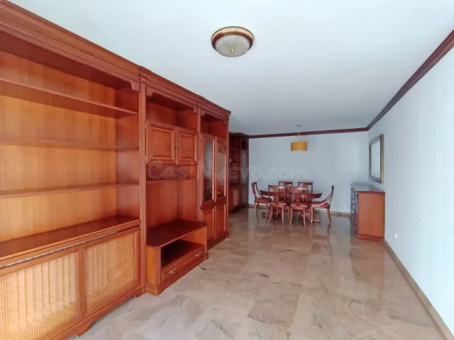 Excelente vivienda en pleno centro de la ciudad, amplitud y luminosidad asegurada ! — 4