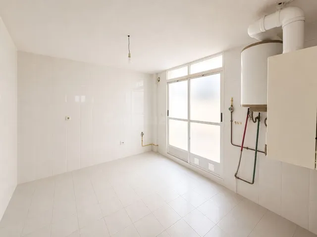 Amplia vivienda de 130 m2 en pleno centro de Caravaca de la  - foto 4