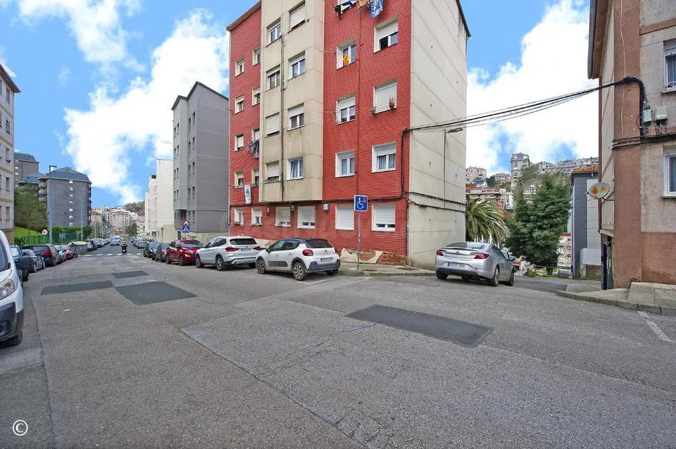 Local comercial 27m² en venta - Santander