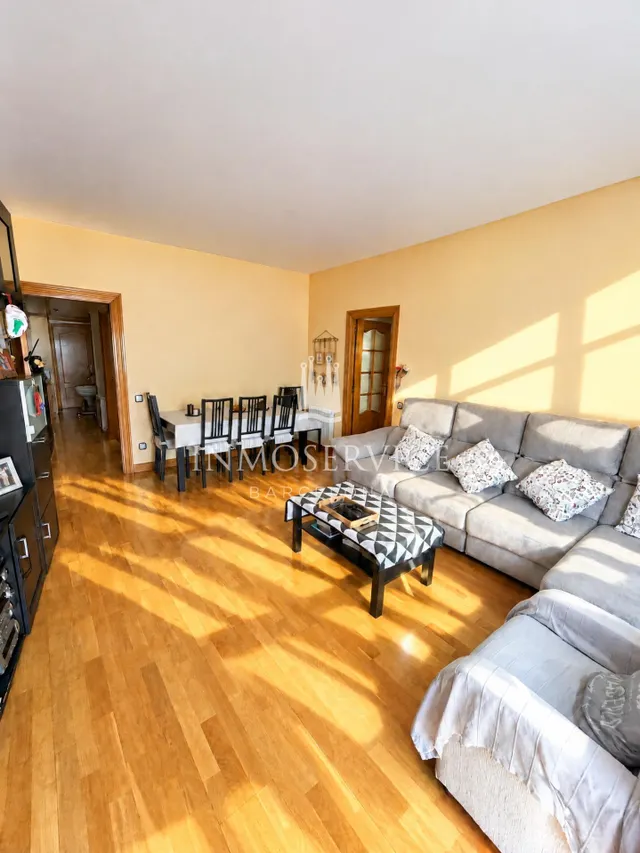 Piso en Venta en Horta - foto 3