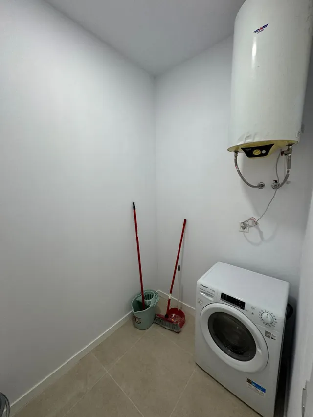 APARTAMENTOS MODERNOS E INDEPENDIENTES TOTALMENTE REFORMADOS — 26