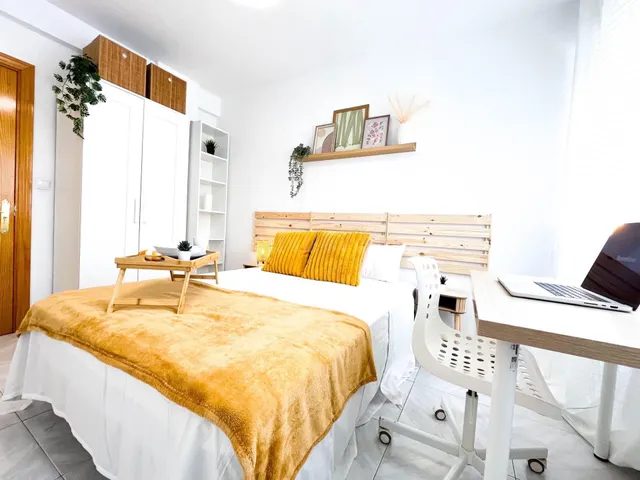 HABITACIÓN EN ALQUILER 490€ –1 de NOVIEMBRE- PLAZA DE TOROS VIEJA 3, MÁLAGA — 4