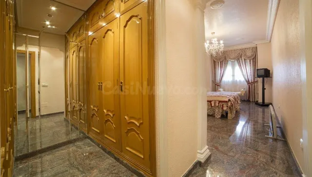 Casa 5 habitaciones 630m² en venta - Centro - foto 2