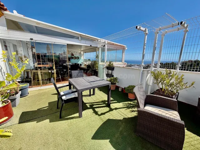 Atico de 3 habitaciones con vistas al mar en Benalmádena, Co - foto 2