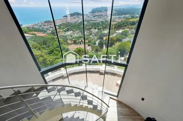 Casa-Chalet en Venta en Lloret De Mar - foto 4