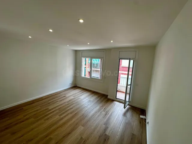 Piso 2 habitaciones 77m² en venta - La Gavarra - foto 2