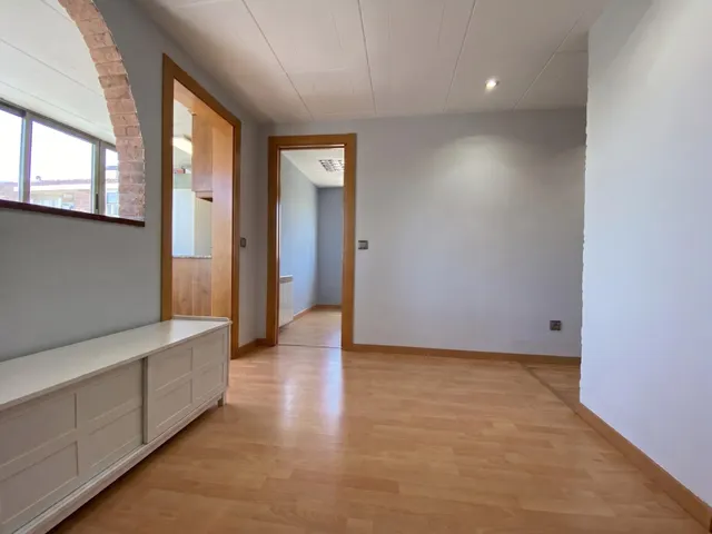 ÁTICO EXTERIOR CON TERRAZA, LUZ NATURAL Y PRIVACIDAD EN L’HOSPITALET — 10