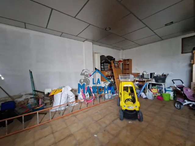 *180.000€* inmobiliaria la mancha vende parcela en Albacete — 42
