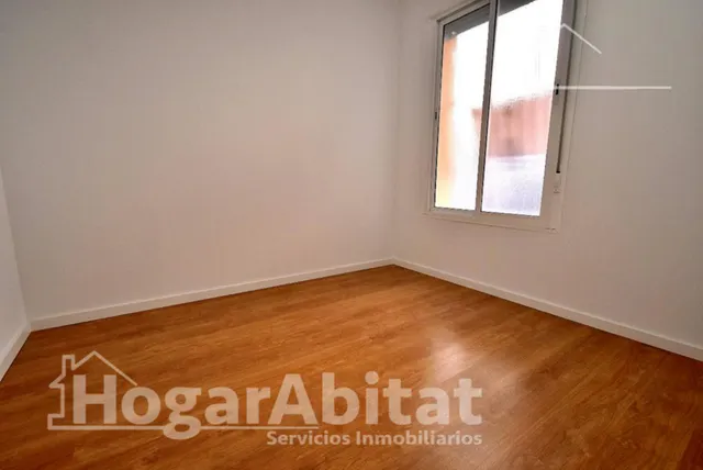 EXTERIOR CERCA DEL JARDÍN DEL TURIA — 15