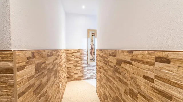 PISO VPO en PLANTA BAJA con PATIO y plaza de GARAJE en la CTRA. de MEDINA. — 15