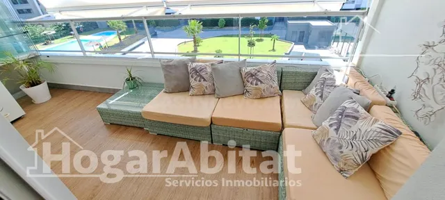 SEMINUEVO CON TERRAZA, PISCINA, TRASTERO Y GARAJE - foto 4