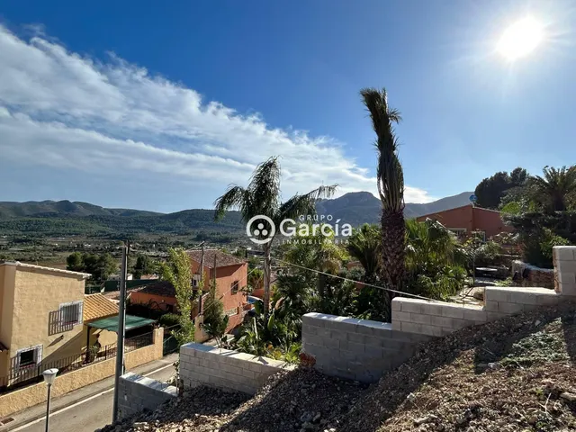 Parcela urbanizable a la venta en Alcalali. — 20
