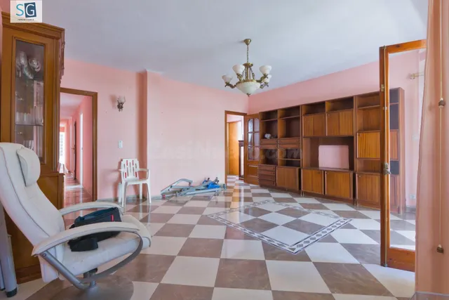 Piso 3 dormitorios en pleno centro del Almuñécar junto a la  - foto 2
