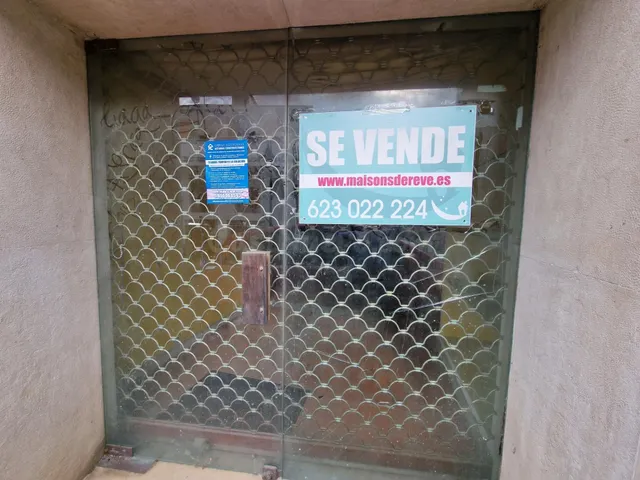 LOCAL COMERCIAL EN VEGADO CON POSIBILIDAD DE CAMBIO DE USO