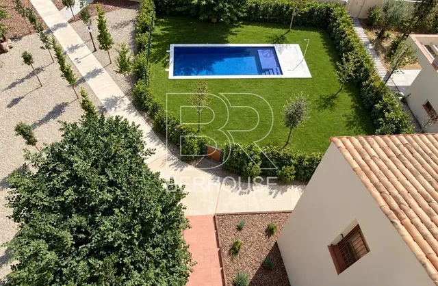 Piso con jardín privado en finca catalogada - Teià centro — 38