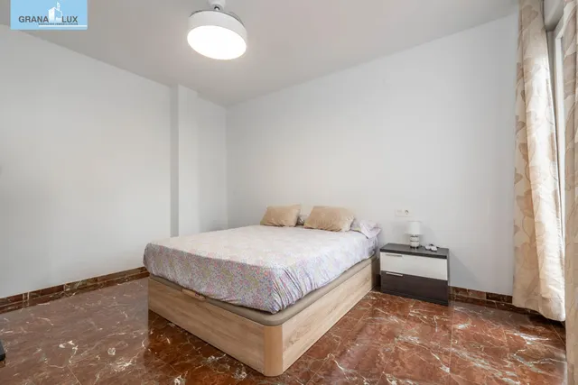 Encantadora Casa Reformada en Ogijares con Vistas y Espacios para Disfrutar — 21