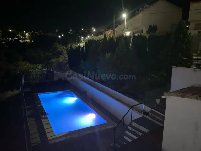 Impresionante Chalet Seminuevo en Encinares de Alcolea con P - foto 3