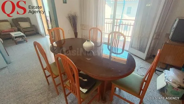 Piso con balcón en centro de Blanes - foto 3