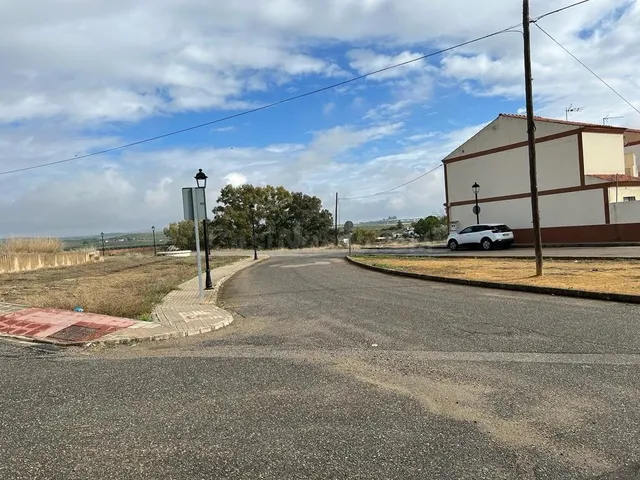 VENTA DE DOS SOLARES EN GUILLENA, SEVILLA. - foto 2