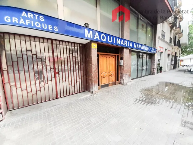 LOCAL DE 1435 m2 con amplia fachada y vado en SANT ANTONI — 4