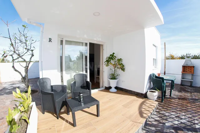 Coqueto apartamento con piscina compartida — 3
