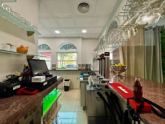 Local comercial 101m² en venta - Los secanos — 48