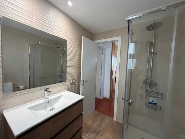 Piso en alquiler de larga temporada en Avenida Blas Infante – 1.300 €/mes — 10