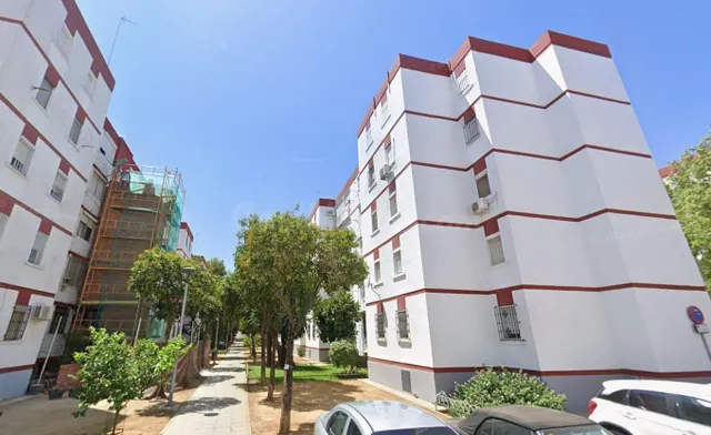 SE VENDE PISO OKUPADO en Calle GRABADORES Nº 4 Sevilla (Sevi