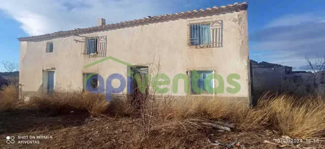 Casa de piedra para restaurar con terreno - foto 5