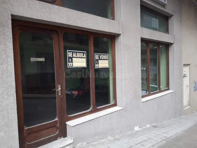 SE VENDE LOCAL COMERCIAL EN LA ZONA DEL CALAVERÓN