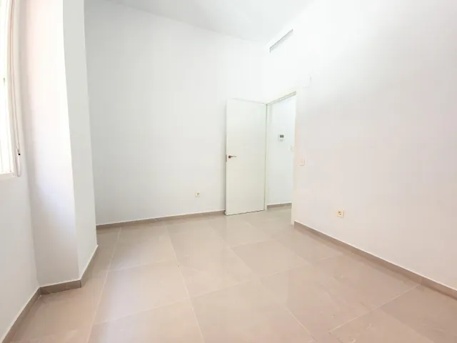 Piso reformado cerca de la Playa de los Náufragos — 12