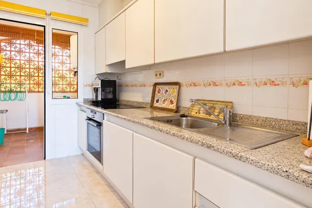 Apartamento con amplia terraza y vistas al puerto en Portopetro — 21