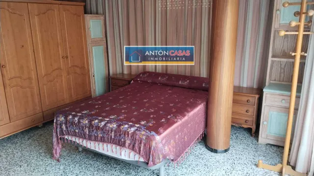 AMPLIO PISO EN ELCHE ZONA CÉNTRICA — 10