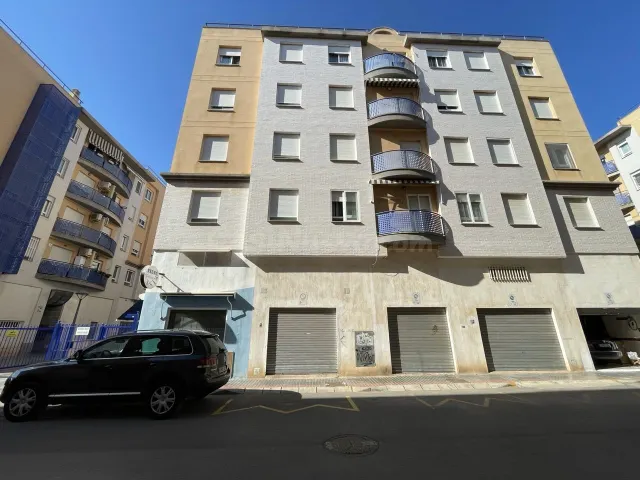 Garaje 10m² en venta - San Félix — 5
