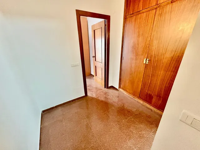 PISO DE GRANDES DIMENSIONES — 9
