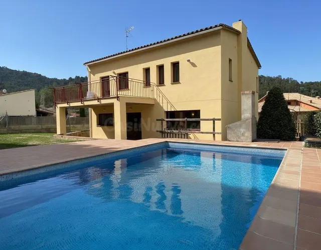 Casa de 5 habitaciones con piscina, jardín y licencia turíst - foto 5