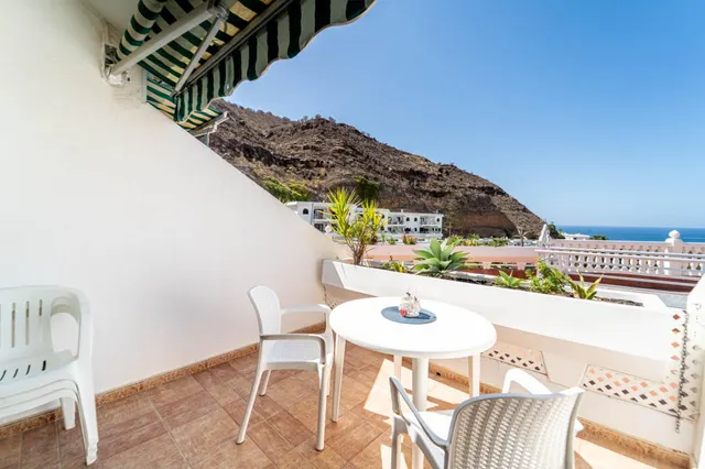 Acogedor apartamento con terraza y vistas al mar en el complejo Richmond — 6