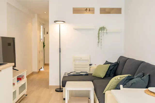 Apartamento reformado de un dormitorio en primera línea de playa en El Perellonet — 36