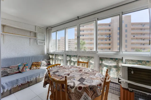 Apartamento de 1 dormitorio con parking comunitario a 240m d - foto 2