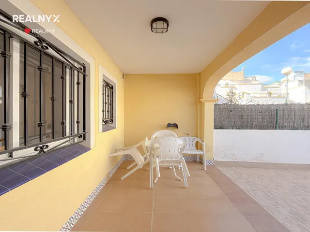 Dream Hills! Encantador Bungalow listo para entrar a vivir en urbanización exclusiva con preciosas zonas verdes y piscina comunitaria — 12