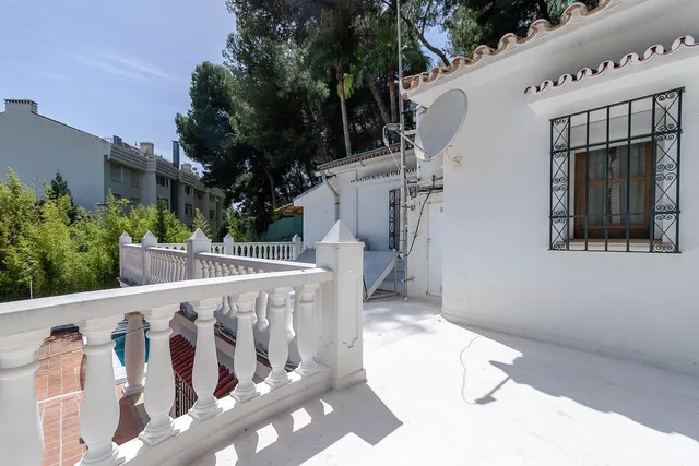 Chalet 4 habitaciones 500m² en venta - Marbella — 24