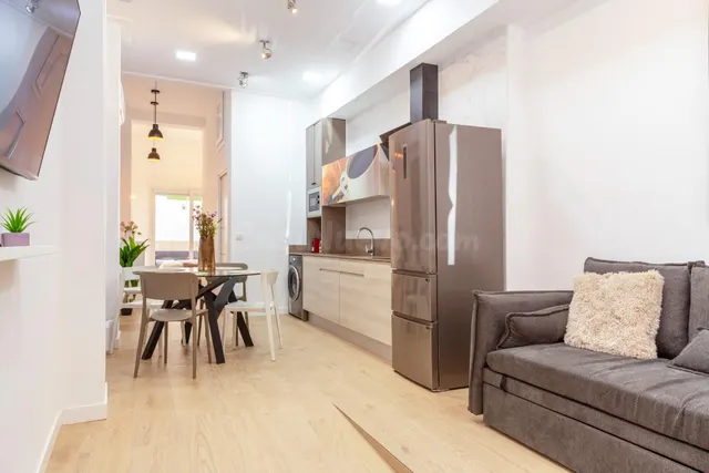 IMPRESIONANTE BAJO TOTALMENTE REFORMADO DE DISEÑO - foto 4
