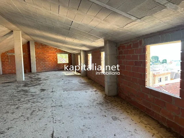 EDIFICIO A LA VENTA EN AGULLENT — 9